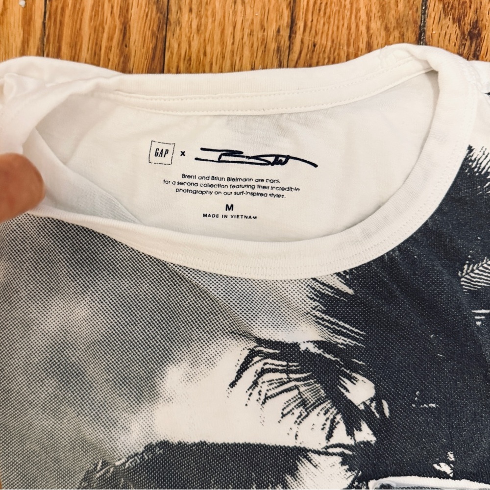 RARE GAP x Brent and Brian Bielmann Surfer Collab Graphic T-shirt Men’s Small - Picture 2 of 9